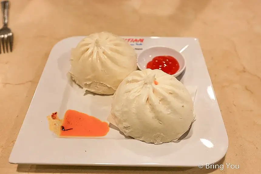 【2026新加坡美食推薦】Top 25 必吃餐廳與在地人私藏小吃:海南雞飯、辣椒螃蟹、肉骨茶全攻略
